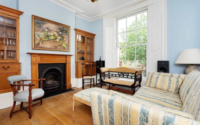 Islington Charm