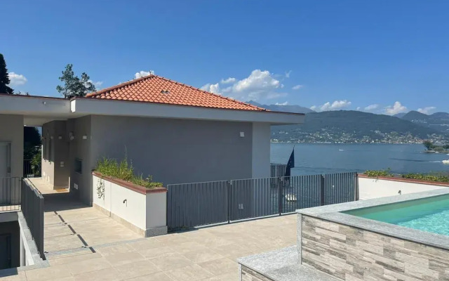 Isole Apartment With Pool and Lake View in Baveno