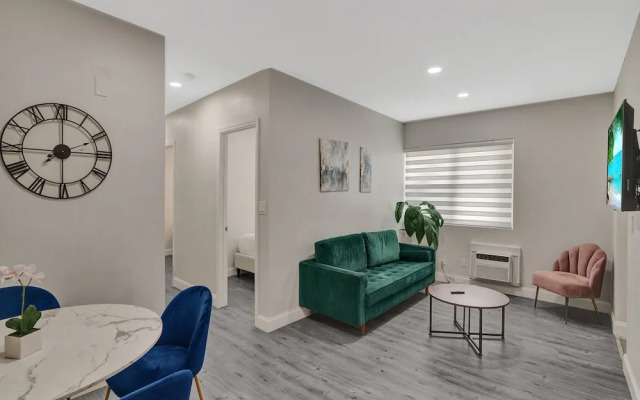 Bay Harbor Suites