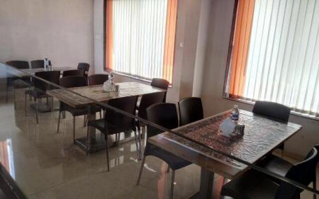 Hotel Sai Ramanand