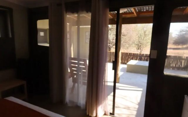 Sunset Lodge & Safaris