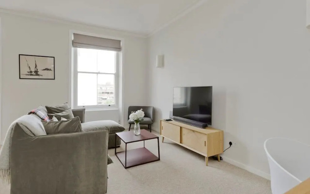 Large & Wonderful 1 Bed, Pimlico