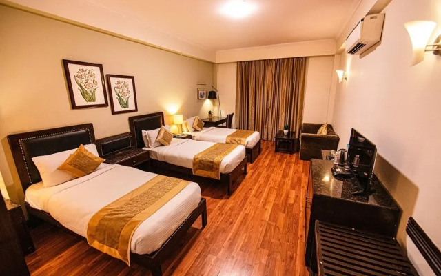 Fabhotel Prime Luxera