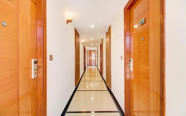 Fabhotel The Royal Suites