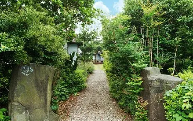 Jeju Grim Gateun jip Pension