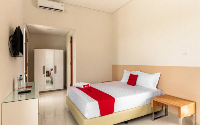 RedDoorz Syariah @ Kebraon