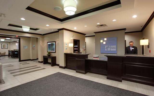 Holiday Inn Express & Suites Ottawa East - Orleans, an IHG Hotel