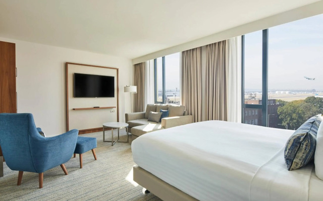 Courtyard by Marriott London Heathrow Airport