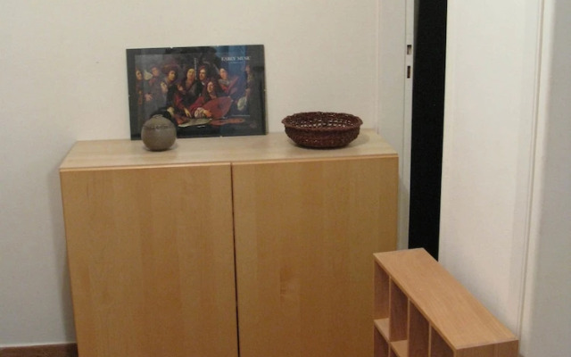 Quiet Apt Ideal For 2 Near Center