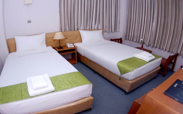 Holiday Hotel Yangon