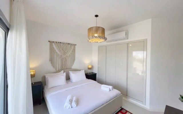 Xuru Stays I Charming & Beautifully Styled 3bdr @ Swan Lake Gouna