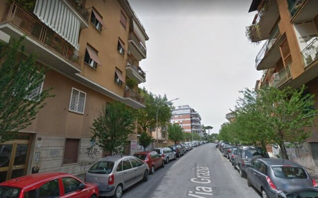Sunny Flat With a Large Terrace Close to Vatican, Serviced by Hostmake