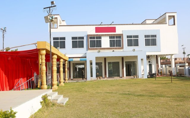 OYO 11484 Hotel Shivam