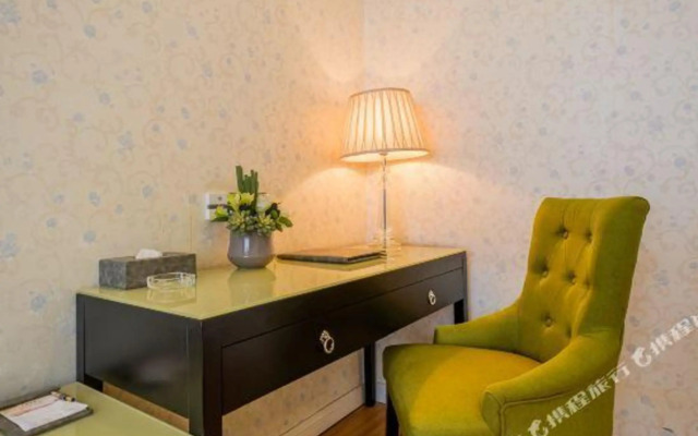 Superior Hotel (Jiaxing Yaohan Shopping Mall Area)