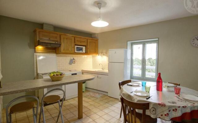 Gîte Saint-Didier-sur-Rochefort, 3 pièces, 4 personnes - FR-1-496-12