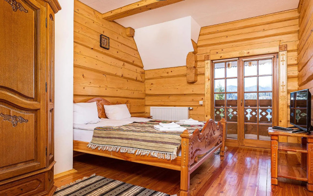 Апарт-Готель "Панщина"