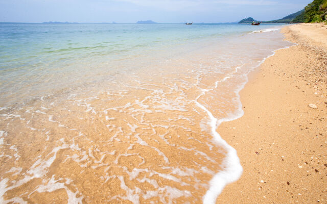 Andalay Beach Resort Koh Libong