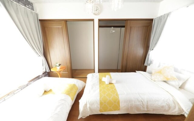 Omotenashi House Part 1 (174-1)