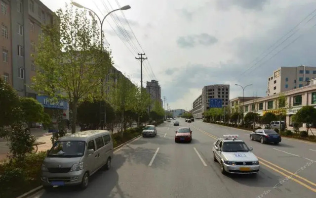 Lu Yuan Wangfu Changcheng Hotel