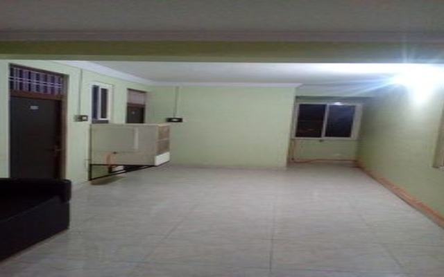 Kanchan Hotel