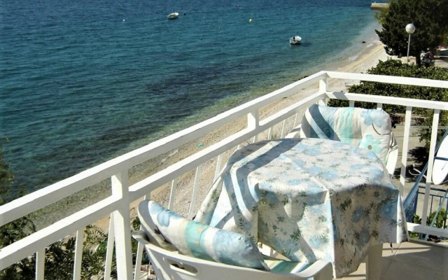 Danka - Affordable and at the Beach - SA1