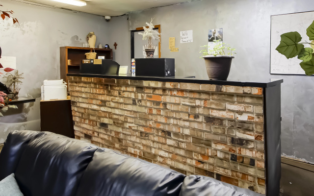 OYO Pinewood Inn & Suites Silsbee