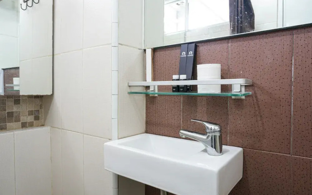 Comfortable Studio @ Green Bay Pluit Apartment