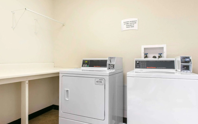 Quality Inn & Suites Anderson I-69