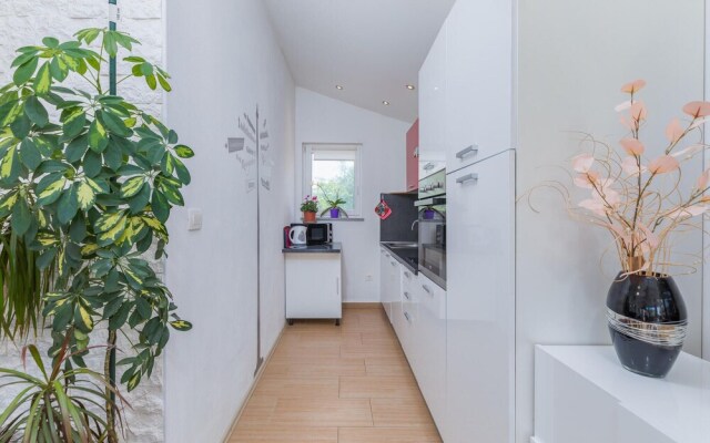 Stunning Home in Fazana With Wifi and 2 Bedrooms