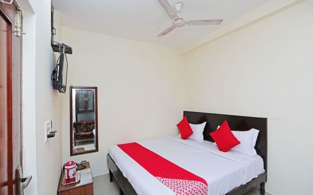 Gulshan Deluxe by OYO Rooms