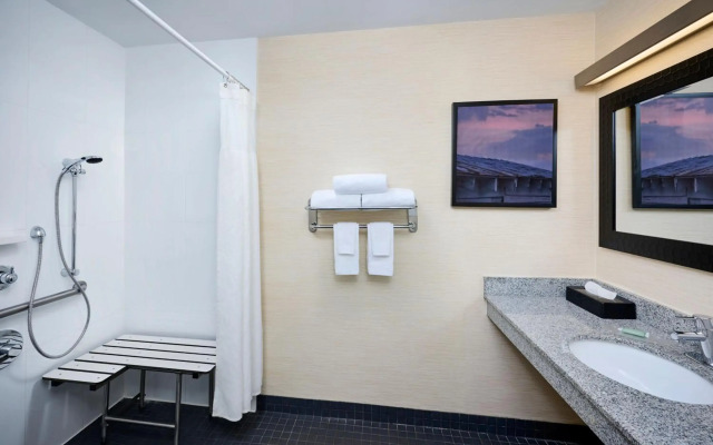 Fairfield Inn & Suites by Marriott Ottawa Kanata