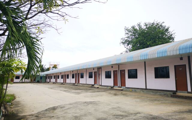 Taweesub  Resort