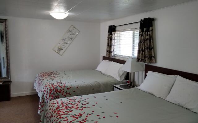 Holiday Motel