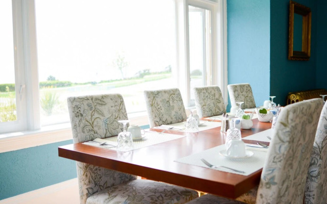 Dashwood Manor Seaside Bed & Breakfast