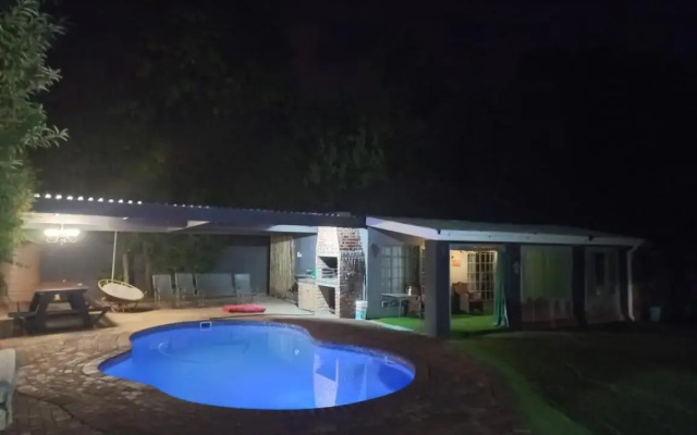 Relax in Joy & Mignon for a bushveld Feeling