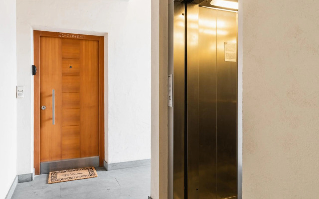 Central Family Apartment