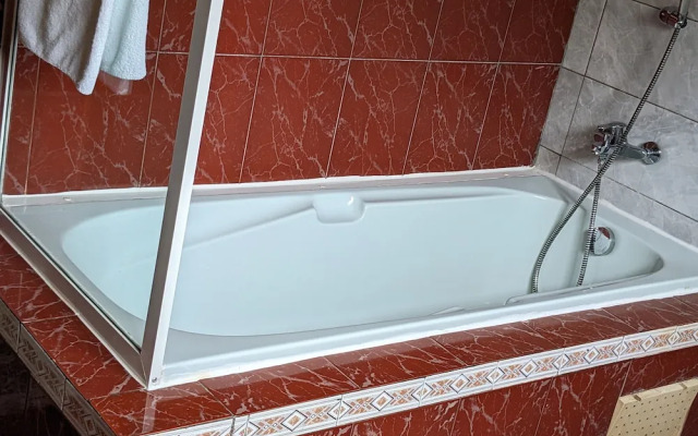Veronica Guest House
