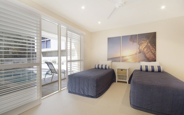 Prestigious House in Little Cove
