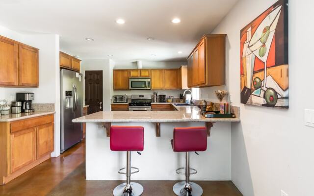 Starlit Desert Retreat