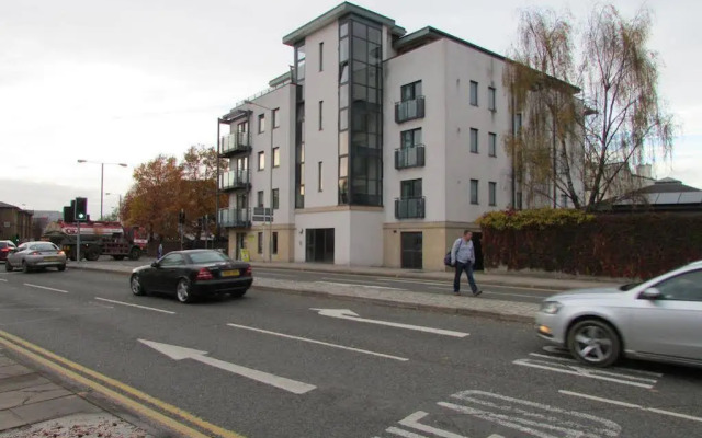 Cheltenham Plaza - Bliss Apartments