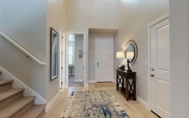 Endless Adventures 4 Bedroom Apts by RedAwning