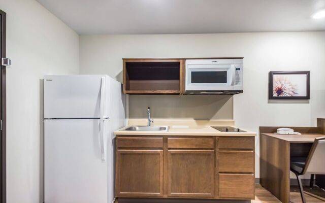 WoodSpring Suites Chicago Addison