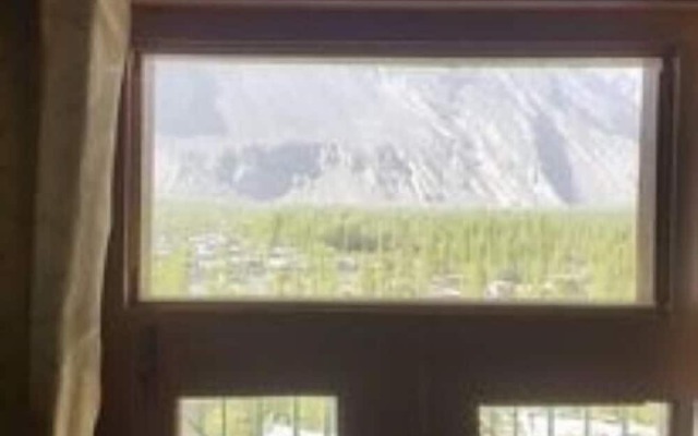 Paradise City Hotel and Restaurant