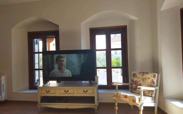 Tsolakis Luxury House