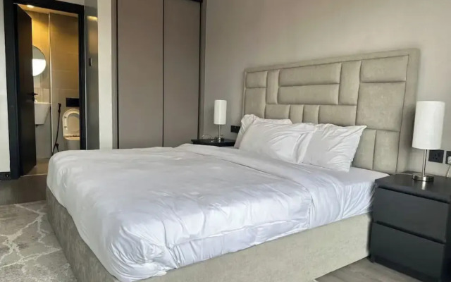 Escada Apartments