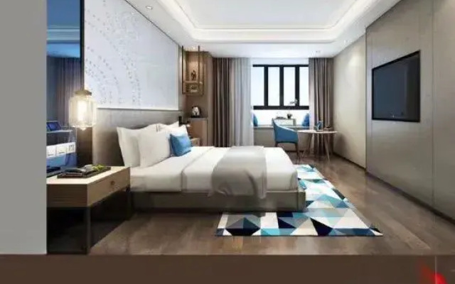 Longjin Business Hotel