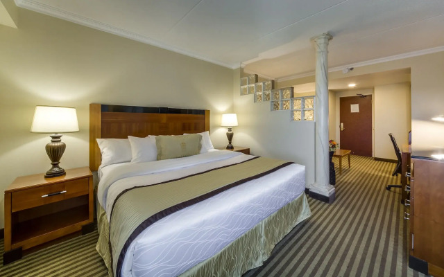Monte Carlo Inn Barrie Suites