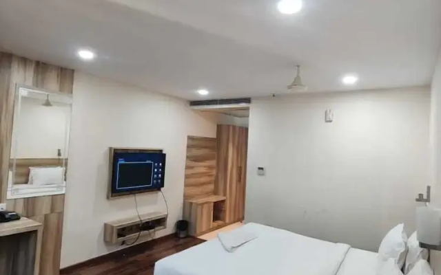 Hotel Rn Grand