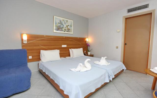 Dionysos Hotel & Suites