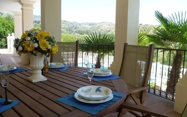 Great Villa - Heated Pool & Sauna